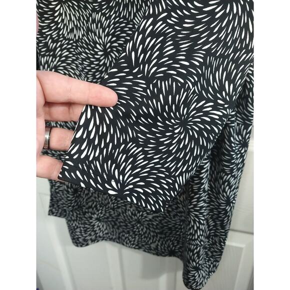 Talbots Woman 1X Black White Tunic Stretch Blouse Minimalist Business Casual - Picture 4 of 7